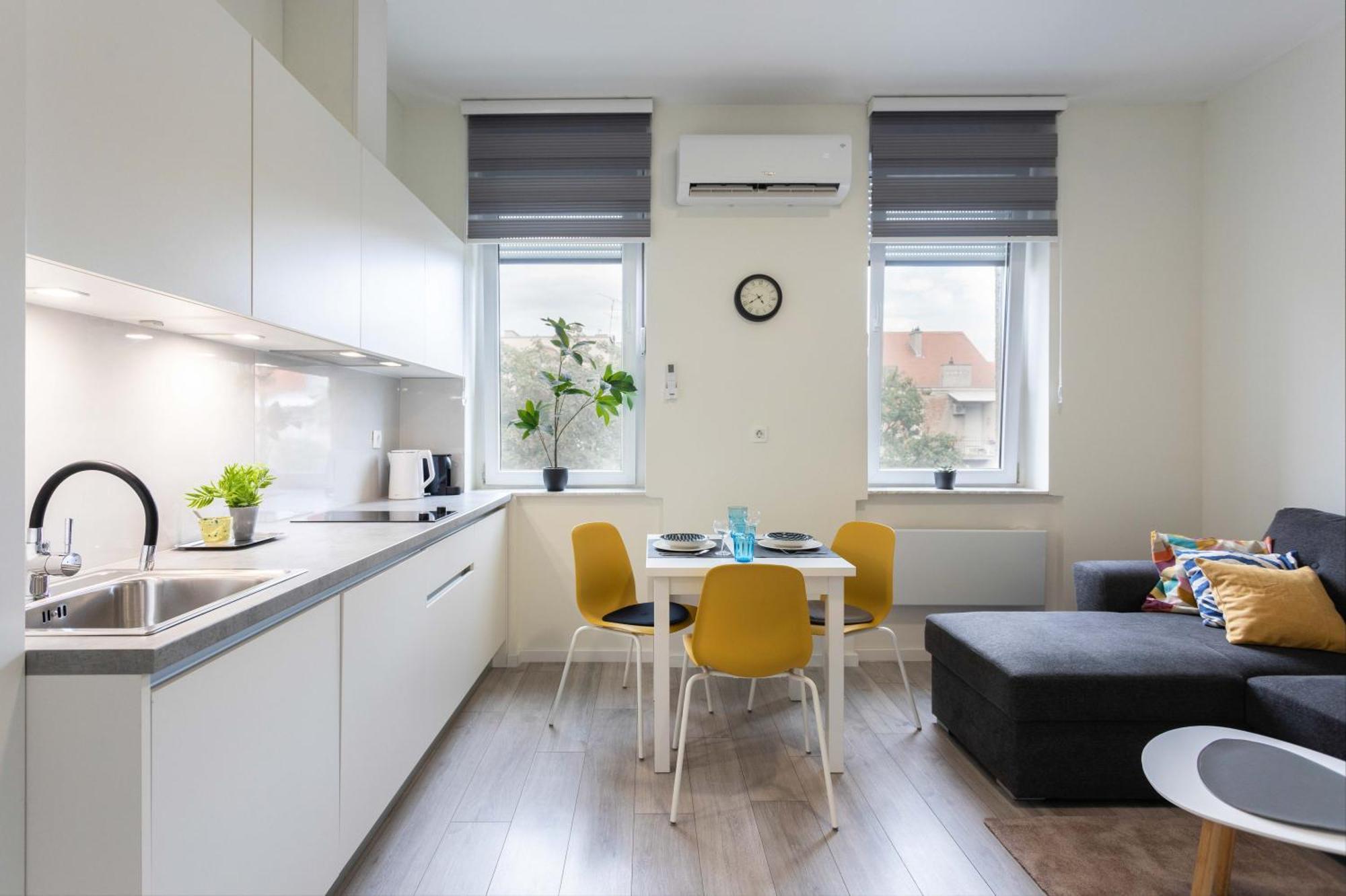 Bright And Modern Triplex With Balcony Zagreb